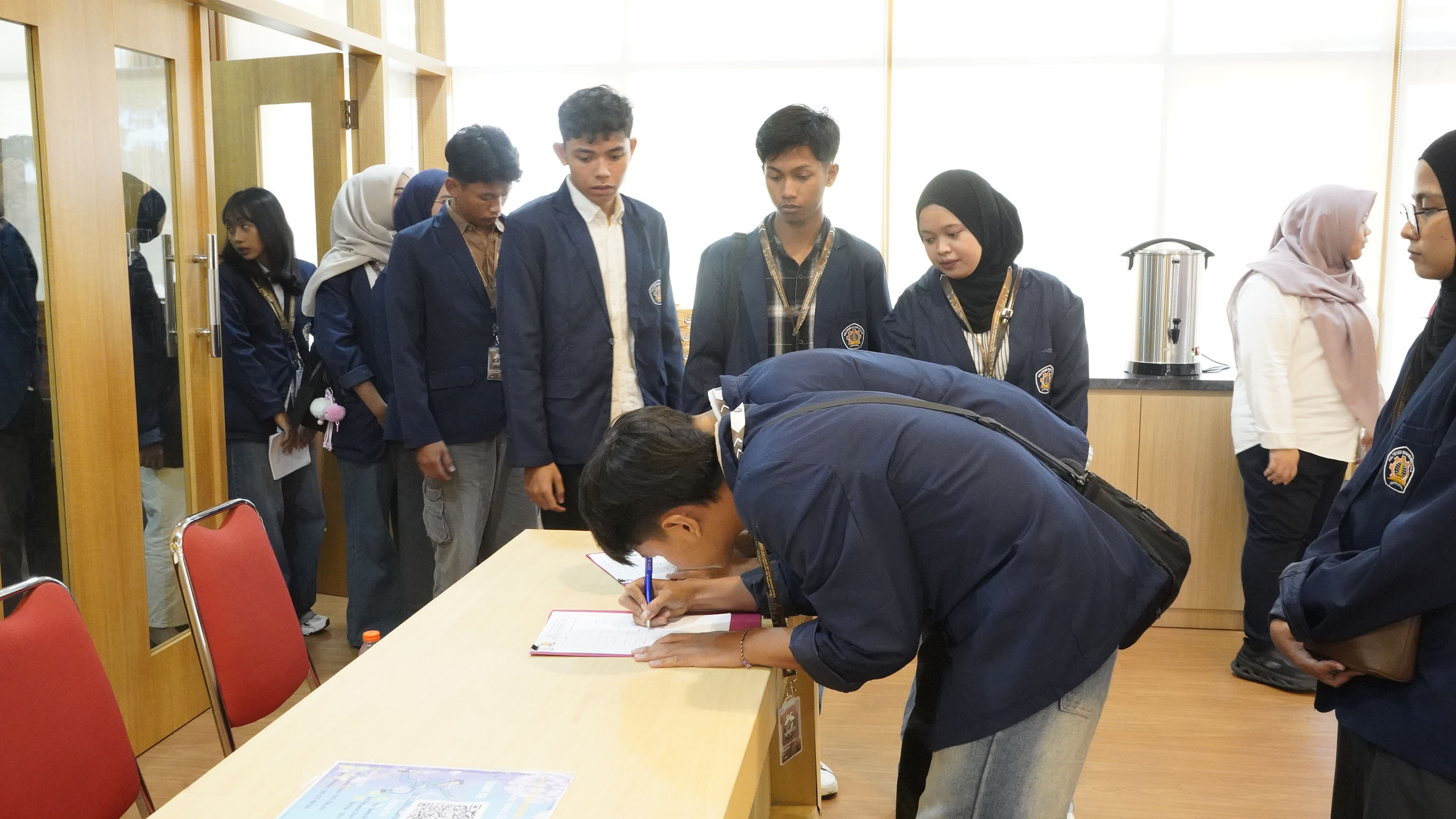 Kunjungan mahasiswa jurusan teknik sipil dari Politeknik Negeri Malang
