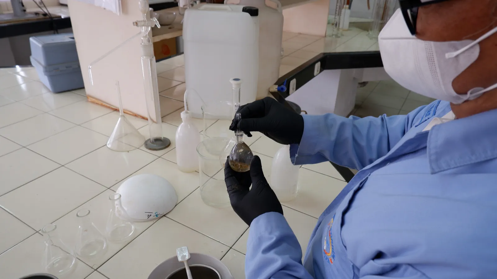 Persiapan contoh sedimen untuk analisis